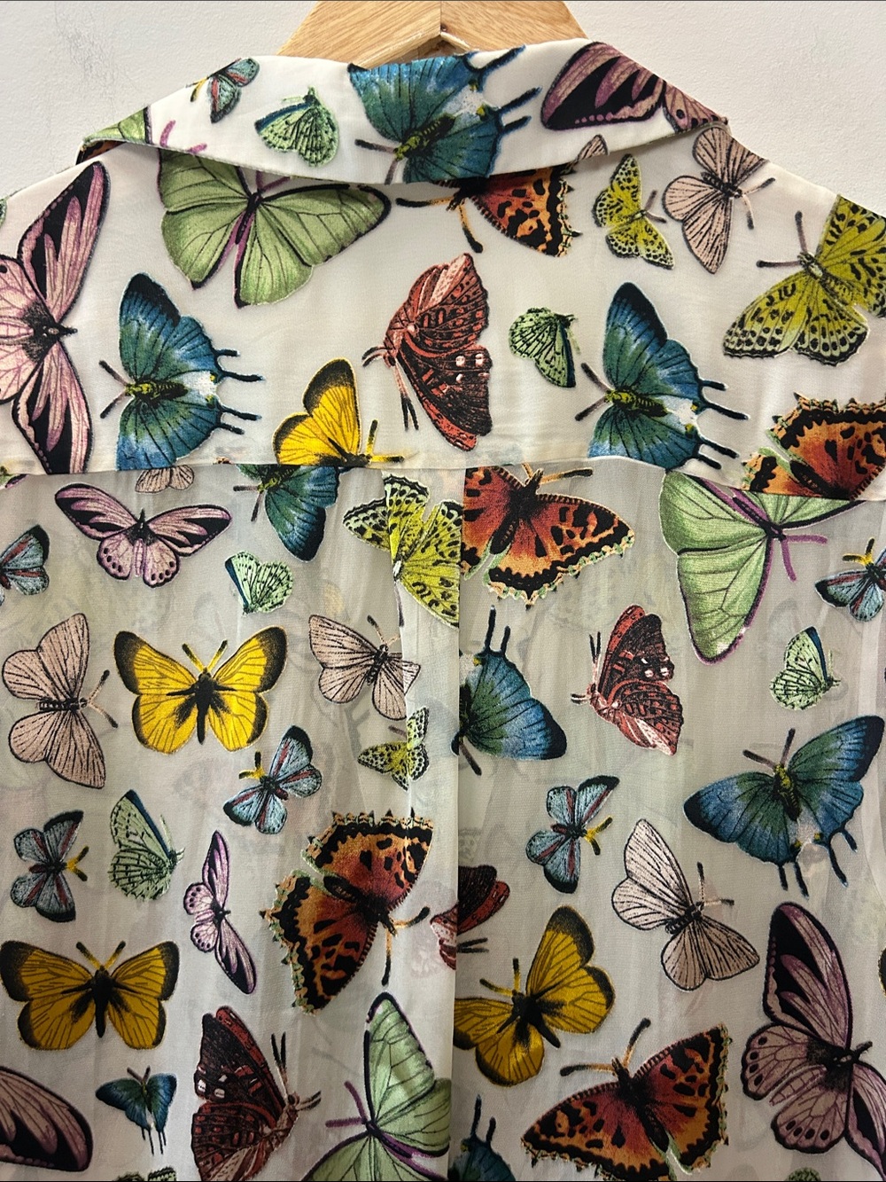 Alice + Olivia Sheer Butterfly-Print Button-Down Blouse - White Multicolor - Picture 6 of 7